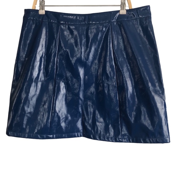 NWT Lazy Oaf Feeling Blue Vinyl Skirt Multi Zip Front Size US 18 Mini Skirt - Picture 6 of 16